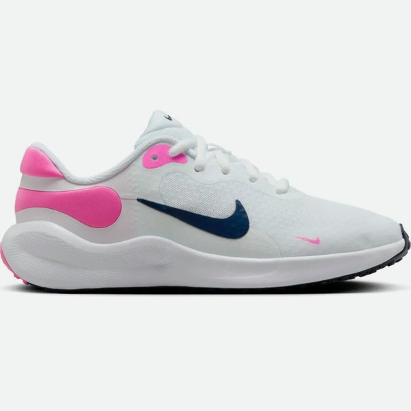 Nike Revolution 7